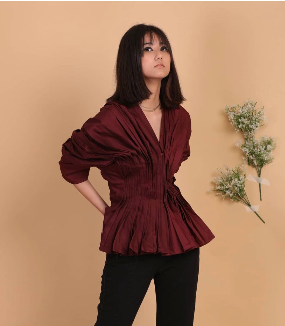 SIGNATURE PLEATED SHIRT