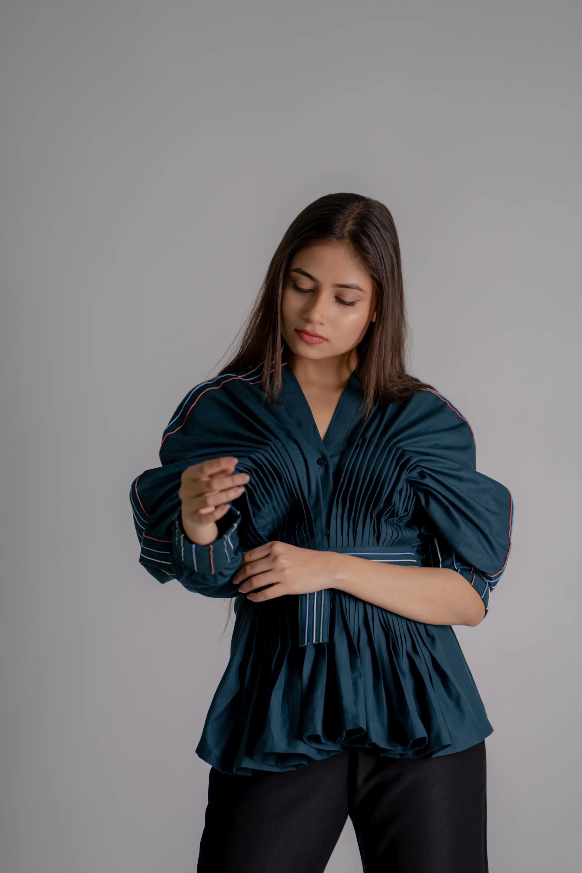 PLEATED DROP SIGNATURE SHIRT